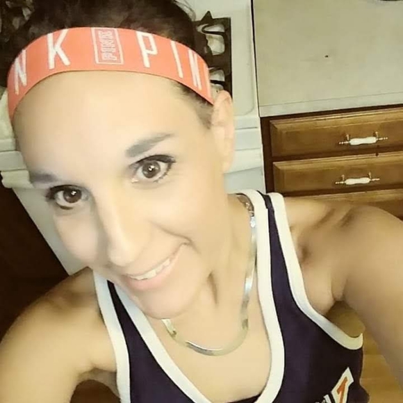 Meet your Posher, Bella - Picture 2 of 10